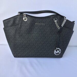 Jet Set Large Signature Logo Shoulder Bag large